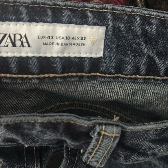 Zara High Waist Distressed Denim Shorts Size 10 - Picture 3 of 3